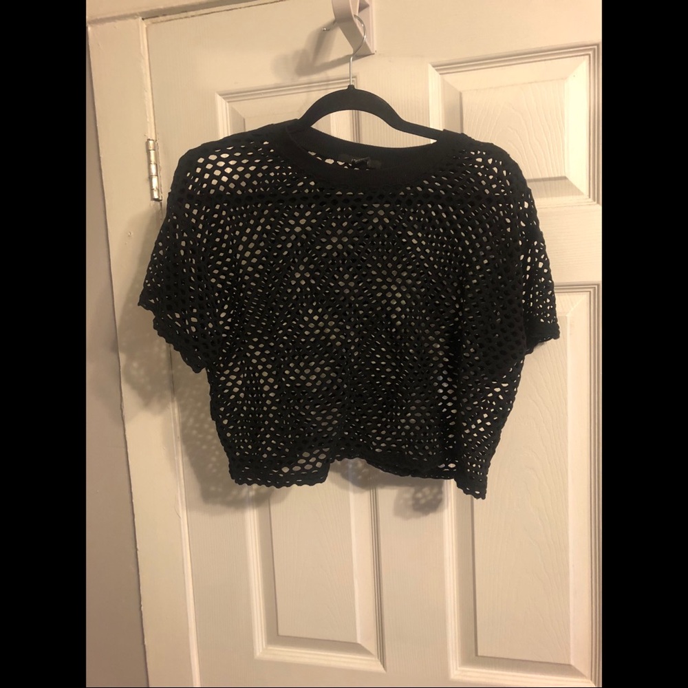 🖤🖤🖤Fishnet Cropped Top.